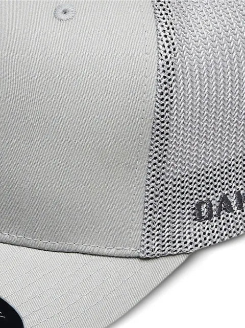 Oakley Golf Cresting trucker hat