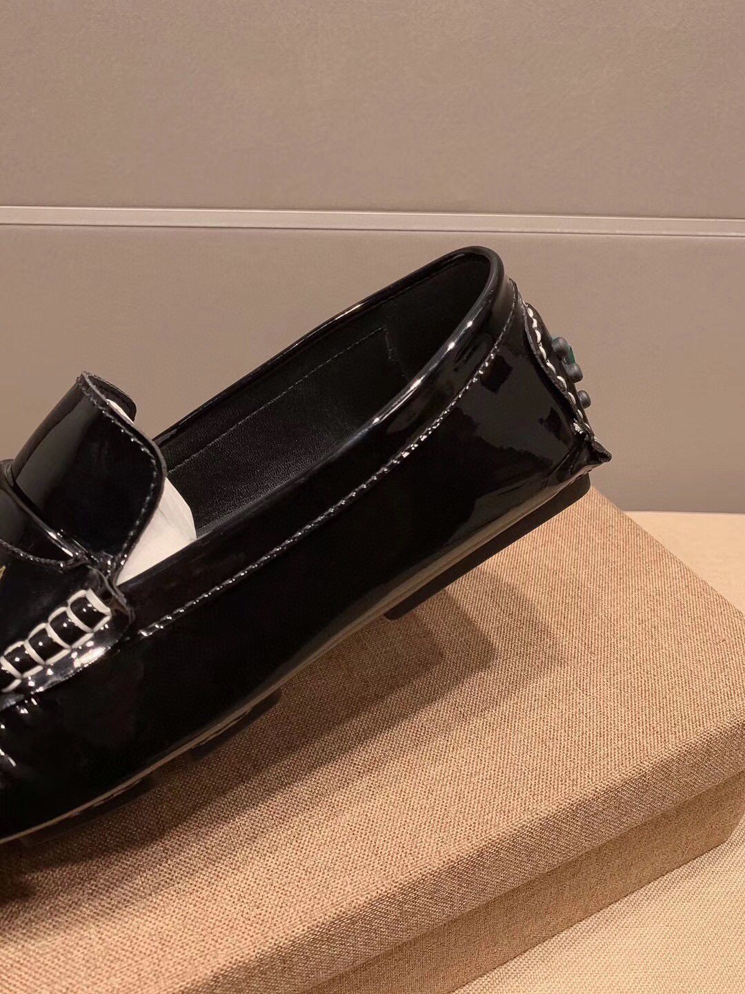 Dolce & Gabbana Men's Black Glossy Loafers